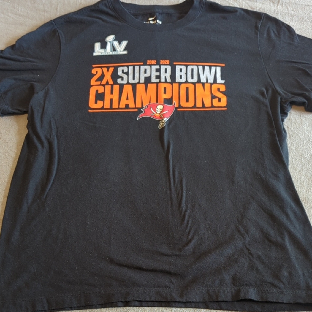 Black Super Bowl Champions T-Shirt Tampa Bay Buccaneers